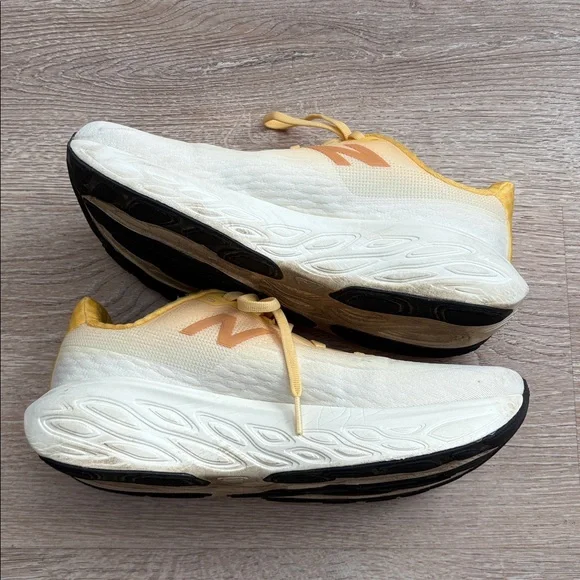 New Balance Fresh Foam X 1080v14 - Picture 10 of 11